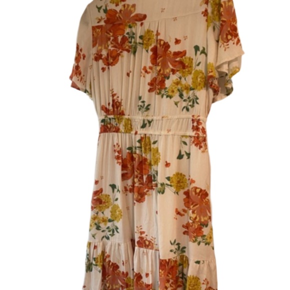 Size large women’s dress - Picture 2 of 3